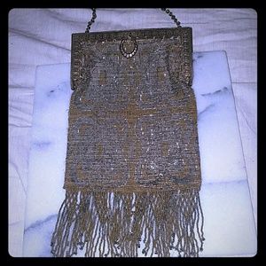     Antique beaded hand bag